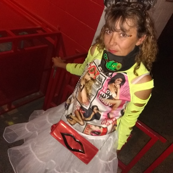 Meet your Posher, Gina - Picture 2 of 3